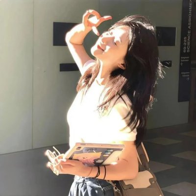 女帝别慌，我的系统马上刷新